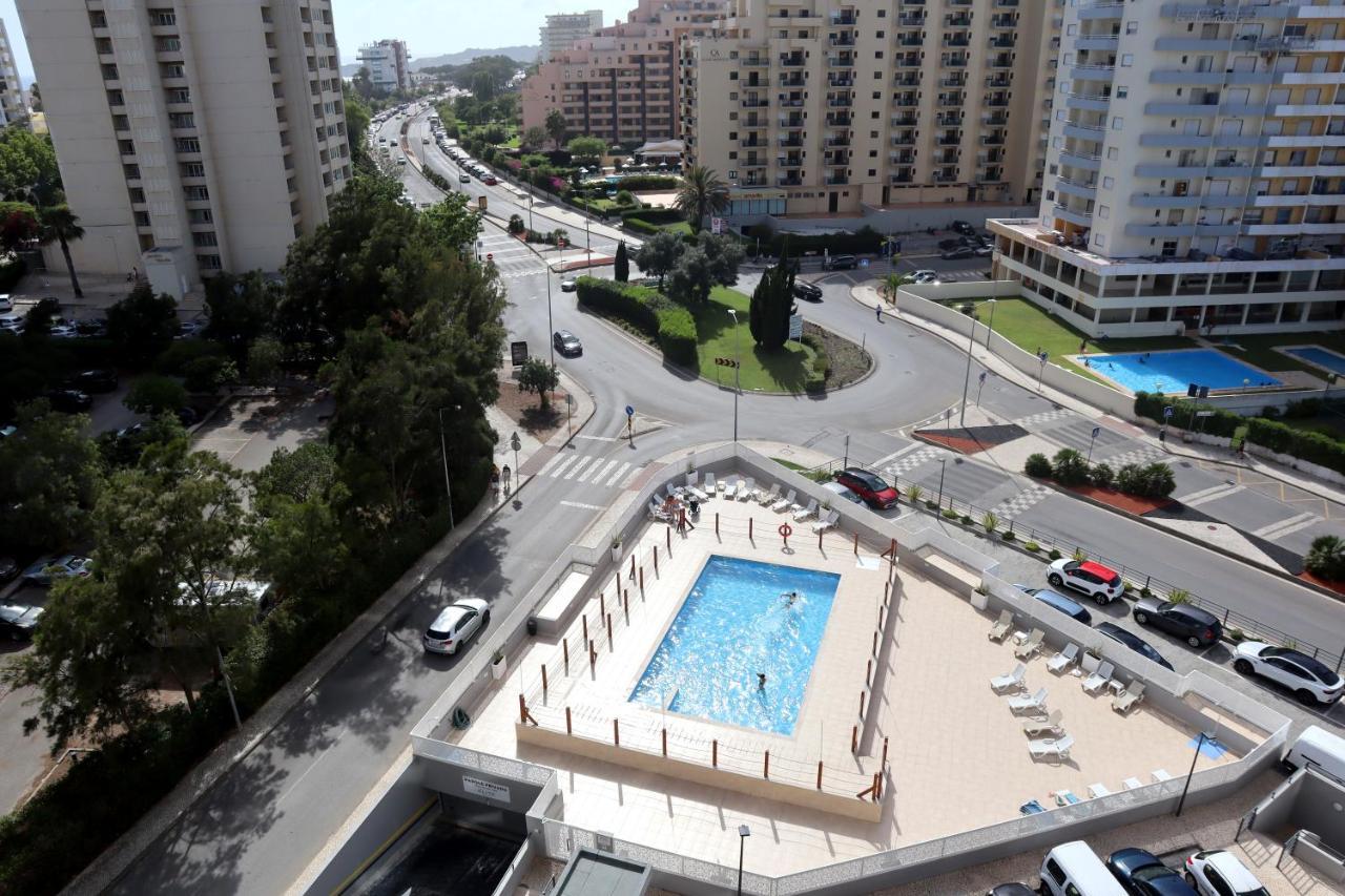 T1 Rocha Tower Apartment *